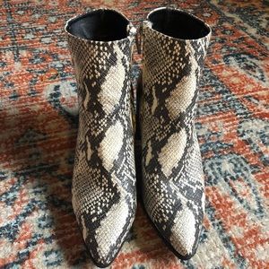Madden girl size snakeskin 8M boots.